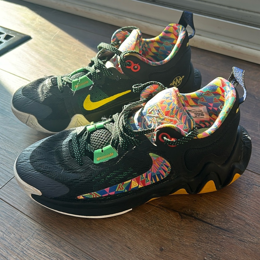 Boys Nike Giannis Immortality Youth 4